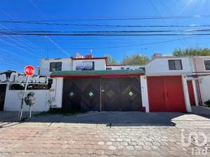 NEX-189352 - Casa en Renta, con 3 recamaras, con 2 baños, con 128 m2 de construcción en Lomas del Marqués, CP 76146, Querétaro.