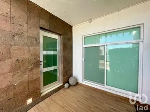 NEX-236787 - Casa en Renta, con 5 recamaras, con 4 baños, con 253 m2 de construcción en Cumbres del Cimatario, CP 76973, Querétaro.