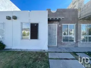 NEX-287026 - Casa en Renta, con 2 recamaras, con 1 baño, con 60 m2 de construcción en Los Viñedos, CP 76235, Querétaro.
