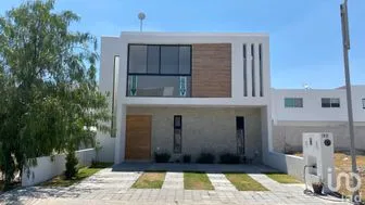 NEX-174363 - Casa en Venta, con 3 recamaras, con 2 baños, con 195 m2 de construcción en Campestre Juriquilla, CP 76226, Querétaro.