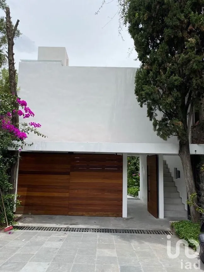 Casa en Venta en Jardines del Pedregal, Álvaro Obregón, Ciudad de México | NEX-189747 | iad México | Foto 1 de 32