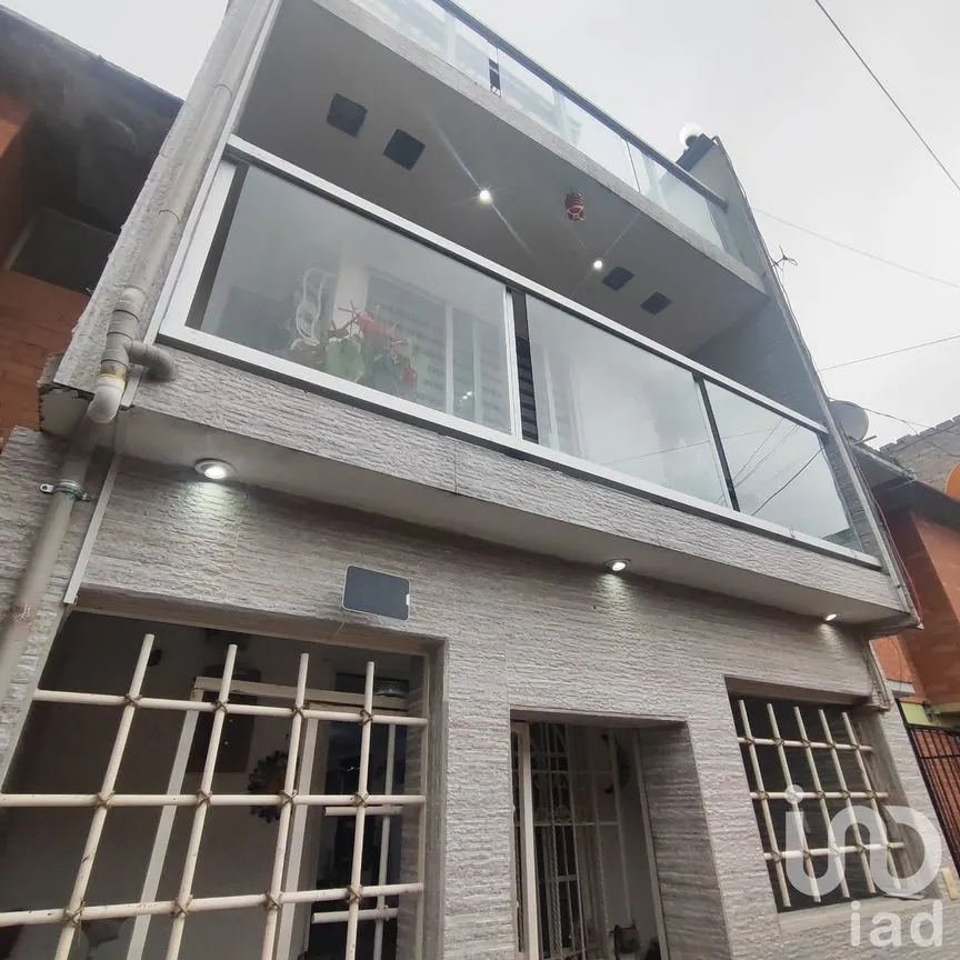 Casa en Venta en San Carlos, Ecatepec de Morelos, México | NEX-221838 | iad México | Foto 1 de 34