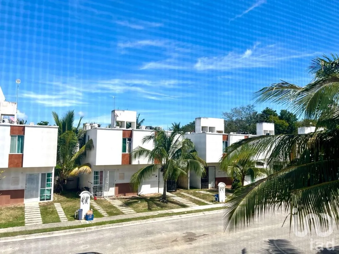 Casa en Venta en Playa Azul, Solidaridad, Quintana Roo | NEX-196294 | iad México | Foto 1 de 23