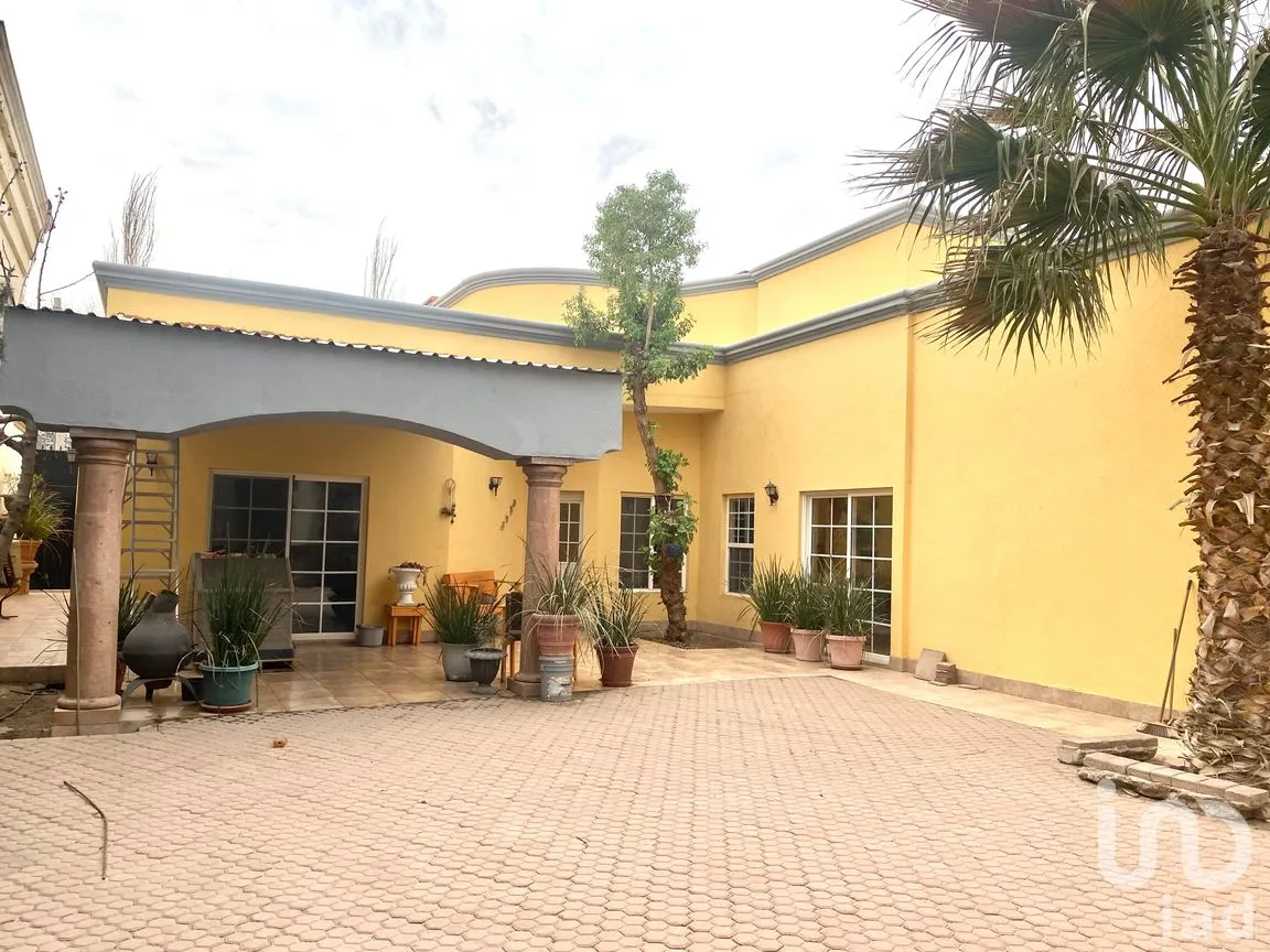 Casa en Venta en Villas del Bravo I, Juárez, Chihuahua | NEX-242857 | iad México | Foto 3 de 27
