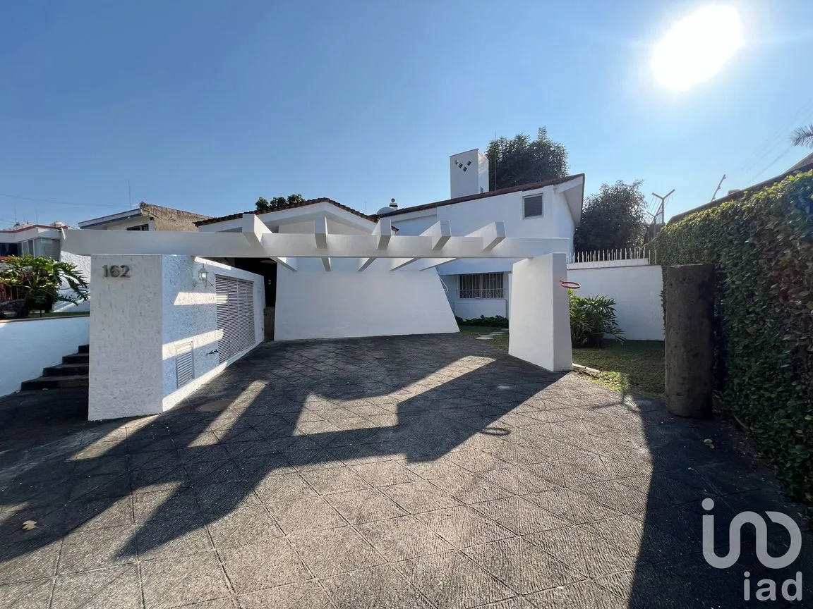 Casa en Venta en Jardines Vallarta, Zapopan, Jalisco | NEX-193709 | iad México | Foto 2 de 27