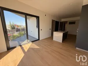 NEX-242050 - Departamento en Venta, con 2 recamaras, con 2 baños, con 87 m2 de construcción.