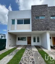 NEX-260703 - Casa en Venta, con 3 recamaras, con 2 baños, con 189 m2 de construcción en El Campestre, CP 45221, Jalisco.