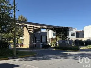 NEX-283827 - Casa en Venta, con 3 recamaras, con 2 baños, con 144 m2 de construcción en El Campestre, CP 45221, Jalisco.