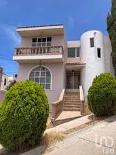 NEX-205628 - Casa en Venta, con 4 recamaras, con 3 baños, con 275 m2 de construcción en Las Colinas, CP 98098, Zacatecas.