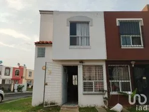 NEX-181248 - Casa en Venta, con 2 recamaras, con 1 baño, con 52 m2 de construcción en Villa Fontana, CP 45615, Jalisco.