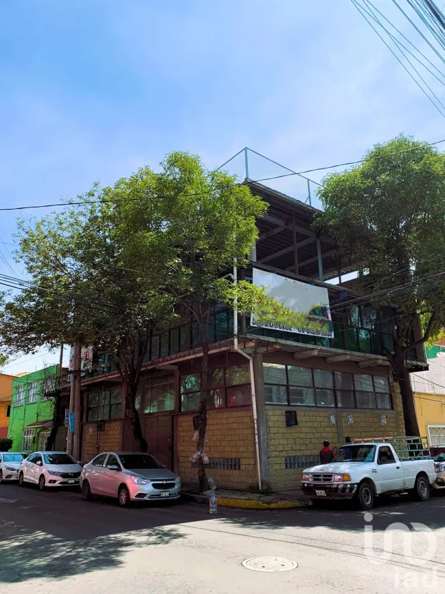 Edificio en Venta en La Raza, Azcapotzalco, Ciudad de México