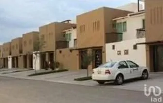 NEX-176140 - Casa en Renta, con 2 recamaras, con 2 baños, con 90 m2 de construcción en Los Candiles, CP 76903, Querétaro.