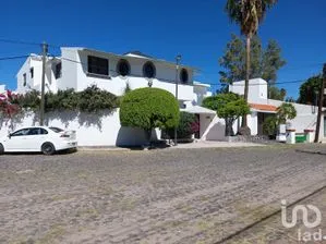NEX-199048 - Casa en Venta, con 5 recamaras, con 6 baños, con 766 m2 de construcción en Jurica, CP 76100, Querétaro.
