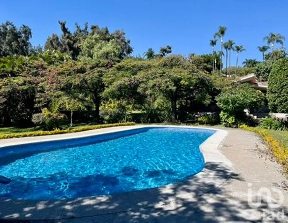 Casa en Renta en Rancho Cortes, Cuernavaca, Morelos | NEX-239891 | iad México | Foto 2 de 44