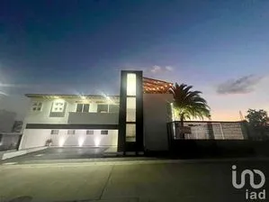 NEX-169801 - Casa en Venta, con 3 recamaras, con 4 baños, con 375 m2 de construcción en Campestre Juriquilla, CP 76226, Querétaro.
