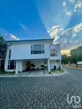 NEX-212648 - Casa en Renta, con 4 recamaras, con 4 baños, con 352 m2 de construcción en San Salvador Tizatlalli, CP 52172, México.