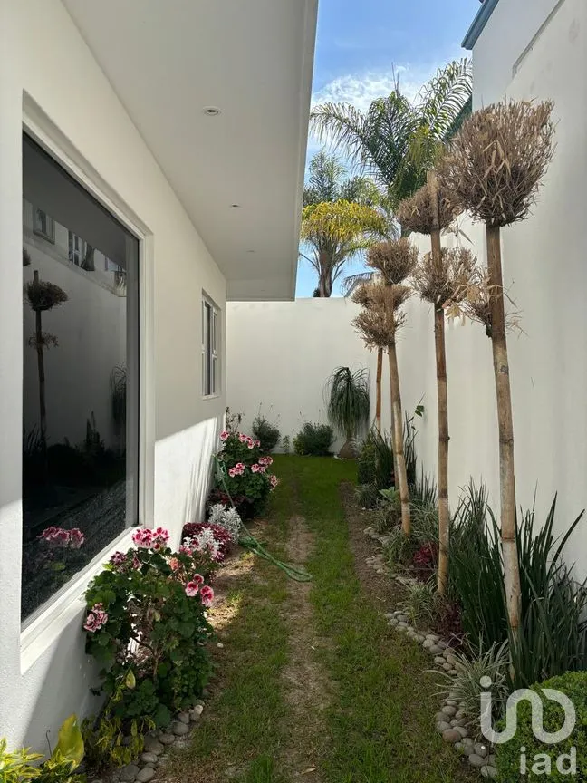 Casa en Renta en San Salvador Tizatlalli, Metepec, México | NEX-269435 | iad México | Foto 13 de 42