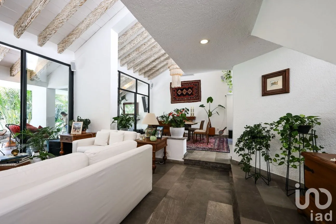 Casa en Venta en Acapatzingo, Cuernavaca, Morelos | NEX-297412 | iad México | Foto 1 de 28