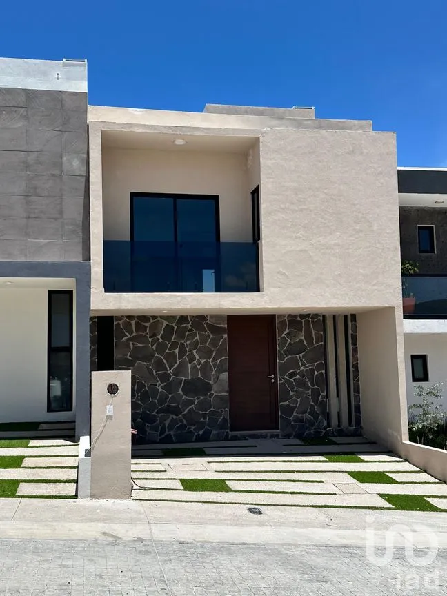 Casa en Venta en Capital Sur, El Marqués, Querétaro | NEX-247421 | iad México | Foto 1 de 30