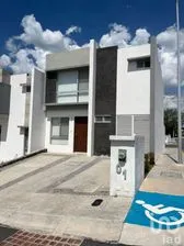 NEX-249959 - Casa en Venta, con 3 recamaras, con 2 baños, con 128 m2 de construcción.