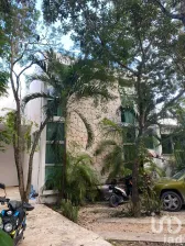 NEX-183248 - Casa en Venta, con 4 recamaras, con 2 baños, con 186 m2 de construcción en Tulum Centro, CP 77760, Quintana Roo.