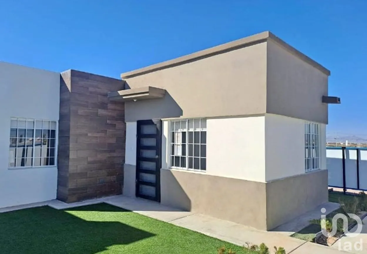 Casa en Venta en Privada Florencia, Juárez, Chihuahua | NEX-261909 | iad México | Foto 2 de 8