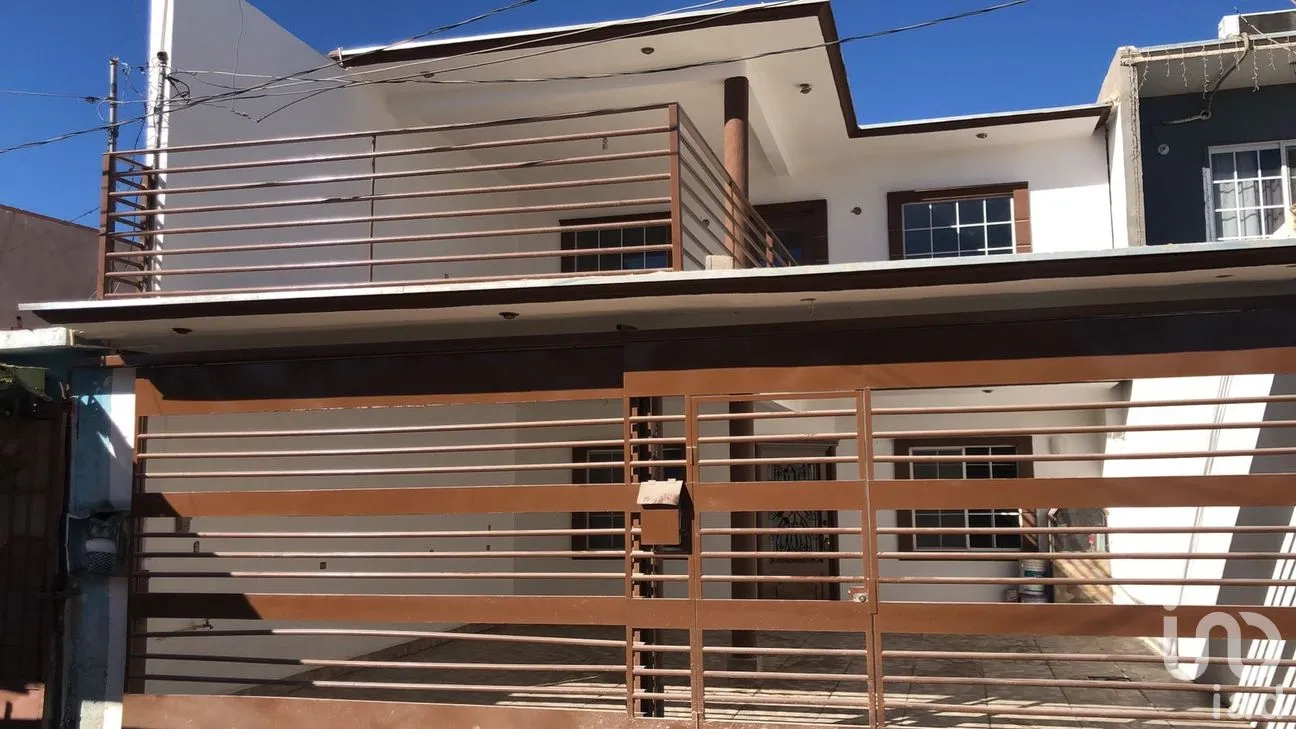 Casa en Venta en Fray García de San Francisco, Juárez, Chihuahua | NEX-290184 | iad México | Foto 1 de 15