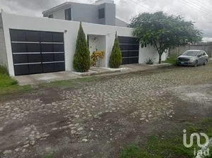 NEX-252443 - Casa en Venta, con 4 recamaras, con 2 baños, con 220 m2 de construcción en Paraíso, CP 62743, Morelos.