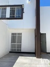 NEX-250194 - Casa en Venta, con 2 recamaras, con 3 baños, con 111 m2 de construcción en Los Olivos Residencial, CP 38037, Guanajuato.