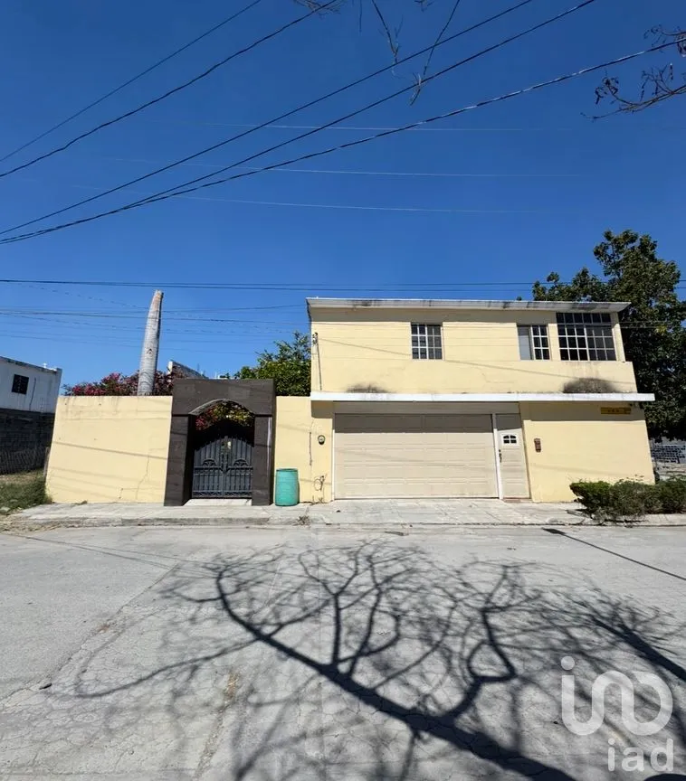 Casa en Venta en Praderas de Guadalupe, Guadalupe, Nuevo León | NEX-198748 | iad México | Foto 1 de 49