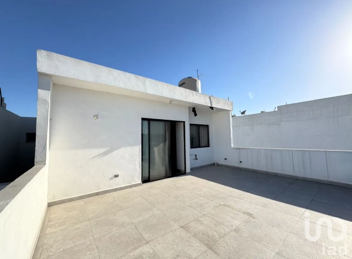 Casa en Venta en Cerradas de Rinconada, Apodaca, Nuevo León | NEX-244351 | iad México | Foto 3 de 44