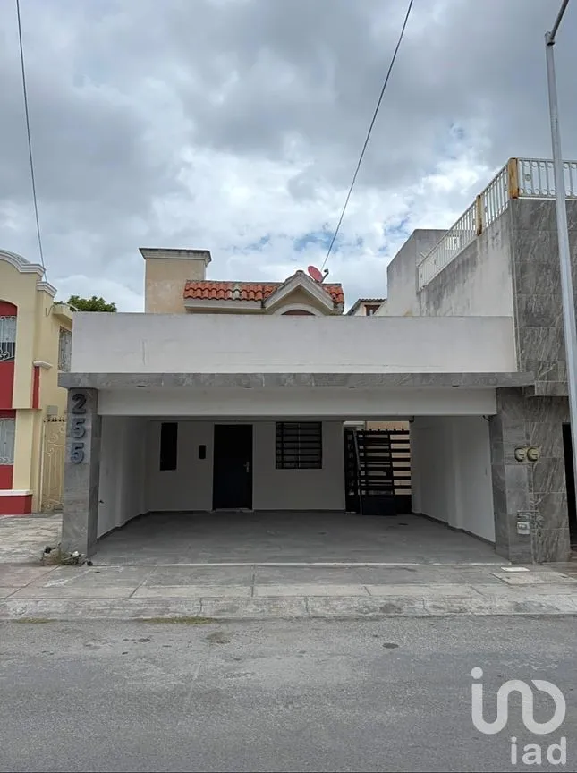 Casa en Venta en Villas de Santa Rosa, Apodaca, Nuevo León | NEX-292863 | iad México | Foto 1 de 22