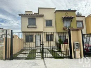 NEX-194872 - Casa en Renta, con 3 recamaras, con 1 baño, con 89 m2 de construcción en Real Castilla, CP 42994, Hidalgo.