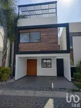 NEX-195701 - Casa en Venta, con 3 recamaras, con 4 baños, con 210 m2 de construcción en Momoxpan, CP 72754, Puebla.