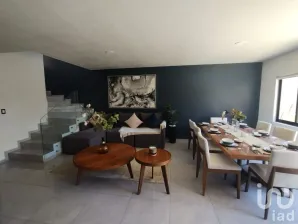 NEX-175772 - Casa en Venta, con 4 recamaras, con 4 baños, con 238 m2 de construcción en Hacienda la Herradura, CP 42082, Hidalgo.