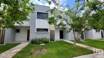 NEX-184852 - Casa en Venta, con 3 recamaras, con 2 baños, con 140 m2 de construcción.