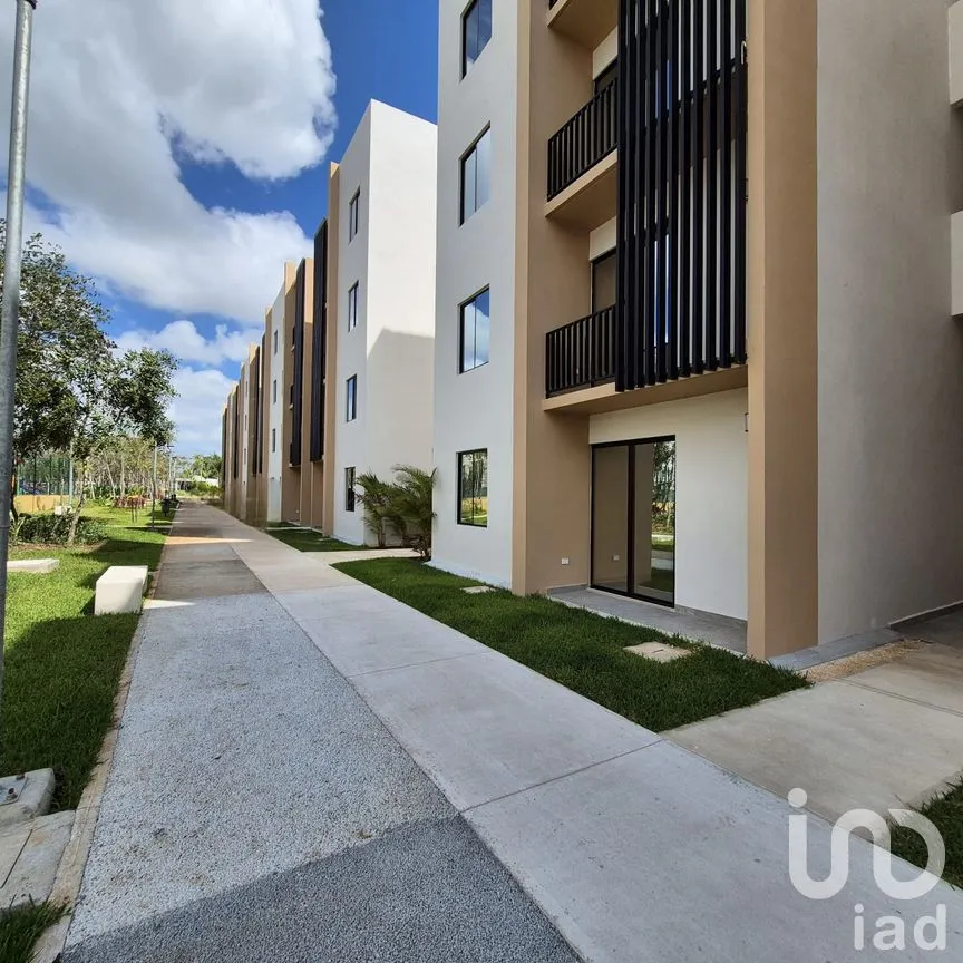 Departamento en Venta en Vía Cumbres Residencial, Benito Juárez, Quintana Roo | NEX-189547 | iad México | Foto 2 de 18