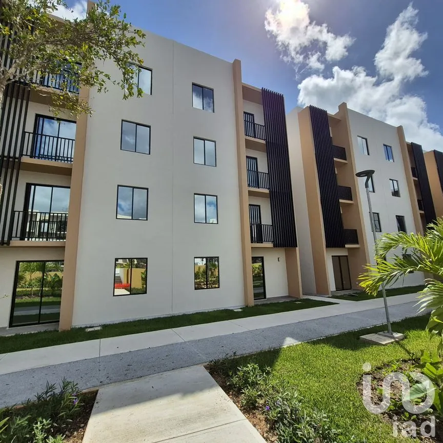 Departamento en Venta en Vía Cumbres Residencial, Benito Juárez, Quintana Roo | NEX-189547 | iad México | Foto 1 de 18