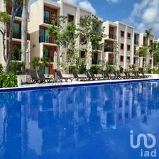 NEX-191829 - Departamento en Venta, con 2 recamaras, con 2 baños, con 87 m2 de construcción en Vía Cumbres Residencial, CP 77560, Quintana Roo.