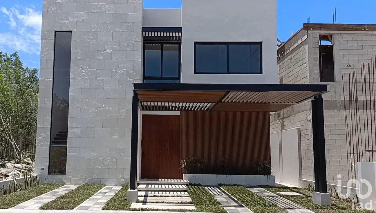 Casa en Venta en Residencial Cumbres, Benito Juárez, Quintana Roo | NEX-256789 | iad México | Foto 2 de 18