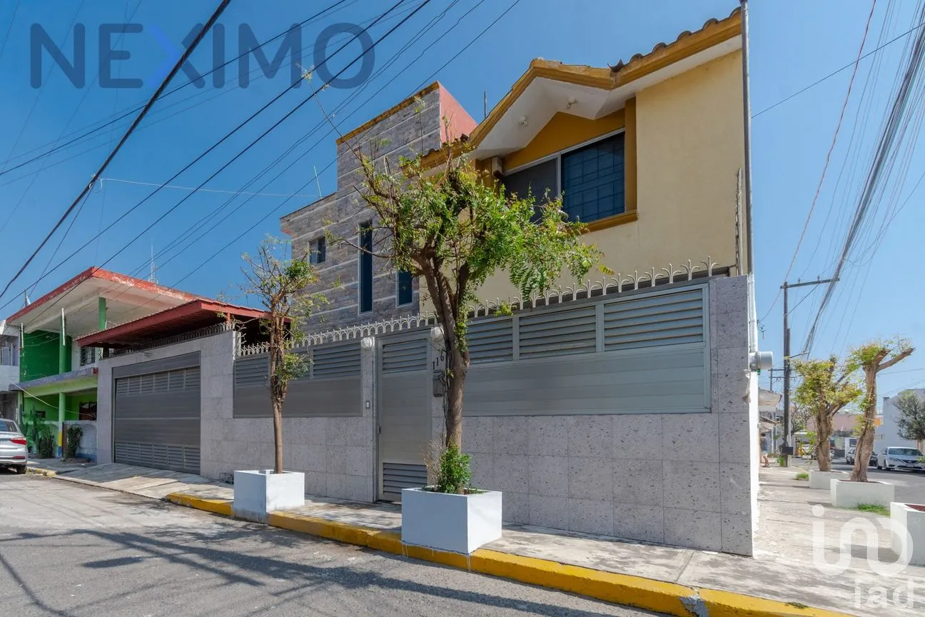 Casa en Venta en Playa Linda, Veracruz, Veracruz de Ignacio de la Llave | NEX-37847 | iad México | Foto 1 de 24