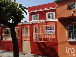 NEX-59763 - Casa en Venta, con 3 recamaras, con 2 baños, con 120 m2 de construcción en Valente Diaz, CP 91725, Veracruz de Ignacio de la Llave.