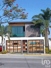 NEX-184369 - Casa en Venta, con 4 recamaras, con 4 baños, con 242 m2 de construcción en La Cima, CP 45134, Jalisco.