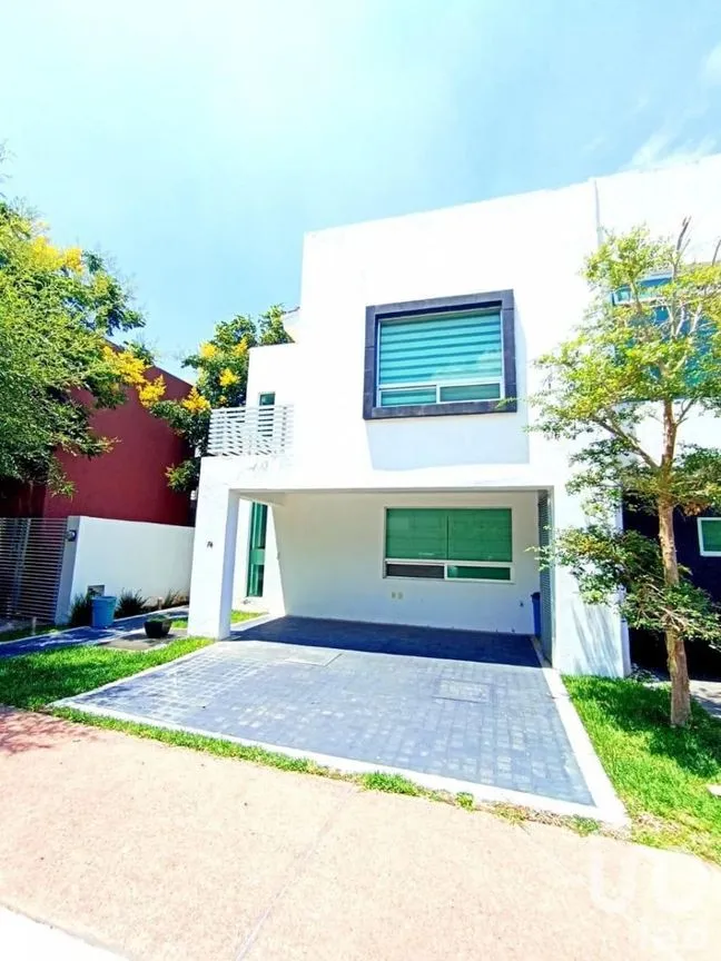 Casa en Venta en Solares, Zapopan, Jalisco | NEX-184498 | iad México | Foto 1 de 16