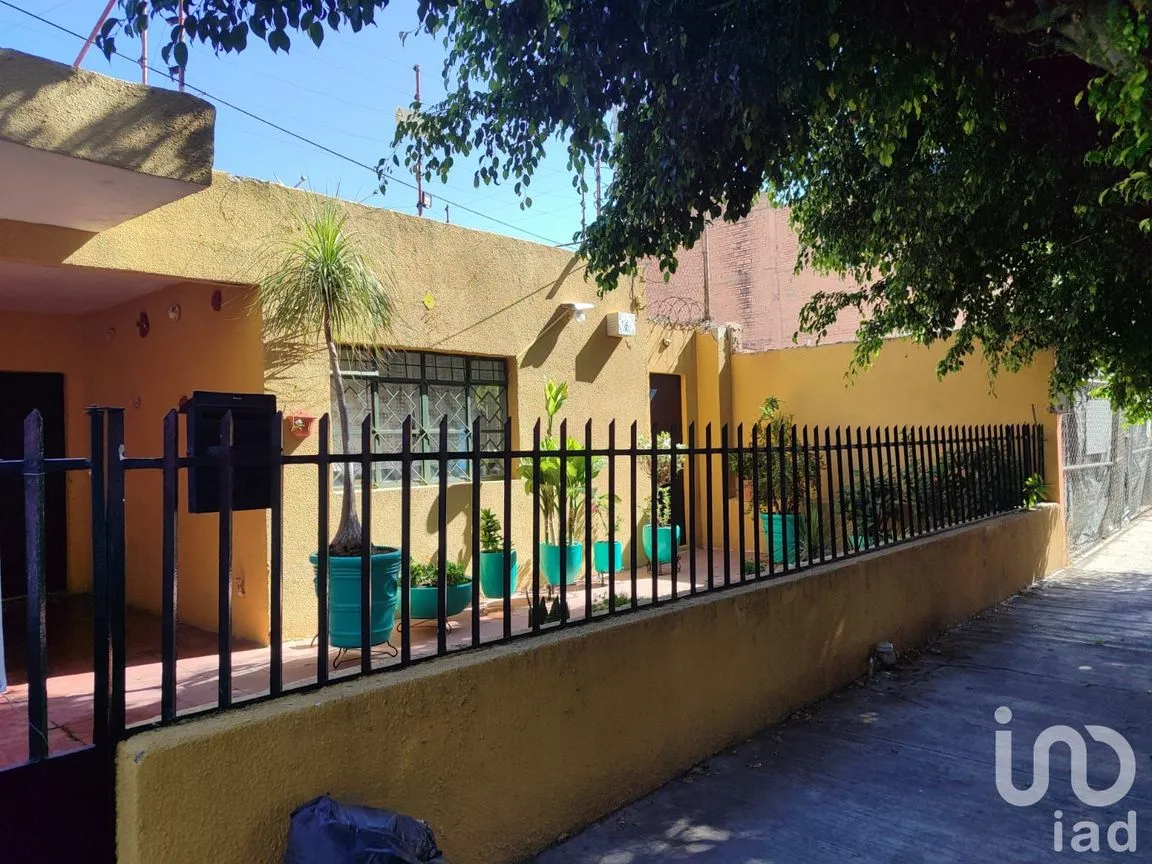 Casa en Venta en Alcalde Barranquitas, Guadalajara, Jalisco | NEX-198513 | iad México | Foto 1 de 11