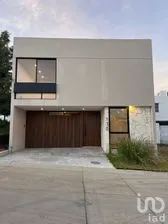 NEX-239030 - Casa en Venta, con 3 recamaras, con 3 baños, con 228 m2 de construcción en Nuevo México, CP 45138, Jalisco.