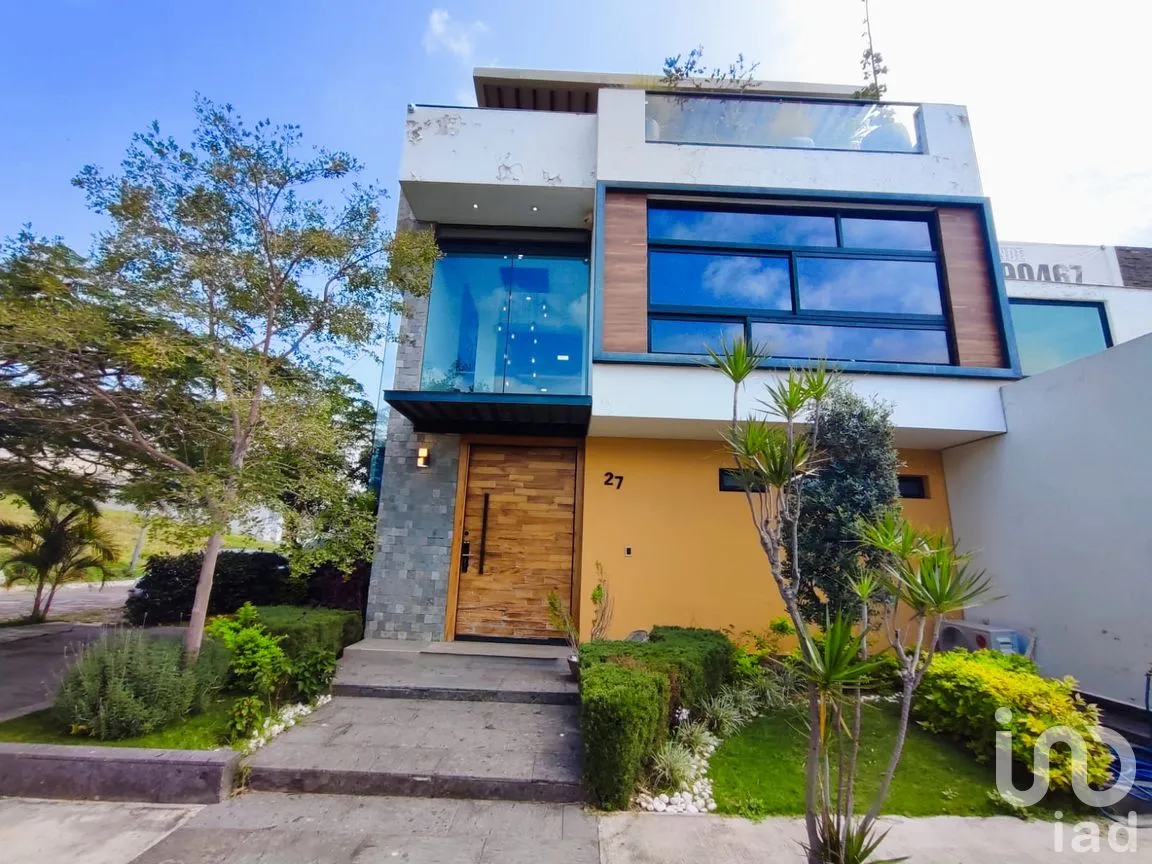 Casa en Venta en Argenta Mirador Residencial, Zapopan, Jalisco | NEX-260671 | iad México | Foto 2 de 23