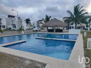 NEX-198373 - Casa en Venta, con 2 recamaras, con 1 baño, con 65 m2 de construcción en Vista Real, CP 77518, Quintana Roo.