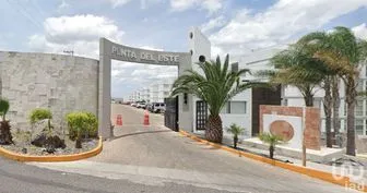 NEX-193569 - Departamento en Renta, con 2 recamaras, con 1 baño, con 80 m2 de construcción en San Agustín, CP 76905, Querétaro.