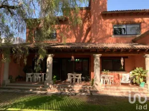 NEX-183195 - Casa en Venta, con 3 recamaras, con 3 baños, con 435 m2 de construcción en Jurica, CP 76100, Querétaro.